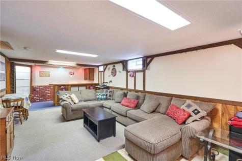 8223 Wesley Drive Strongsville OH 44136