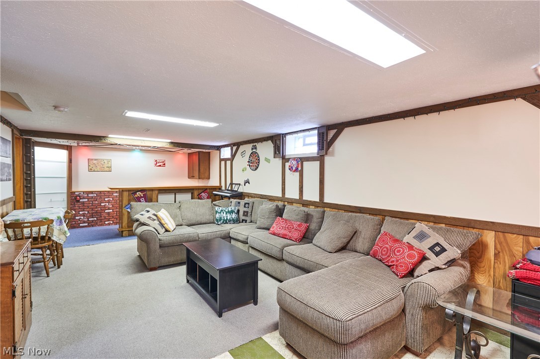 8223 Wesley Drive Strongsville OH 44136