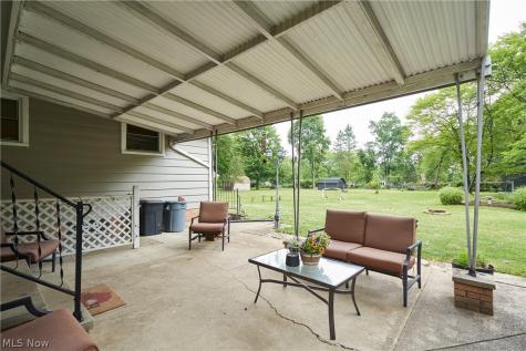 8223 Wesley Drive Strongsville OH 44136