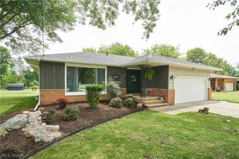 8223 Wesley Drive Strongsville OH 44136