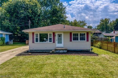2876 Farmdale Road Akron OH 44312