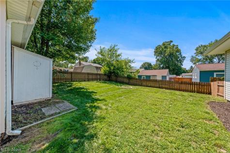 2876 Farmdale Road Akron OH 44312