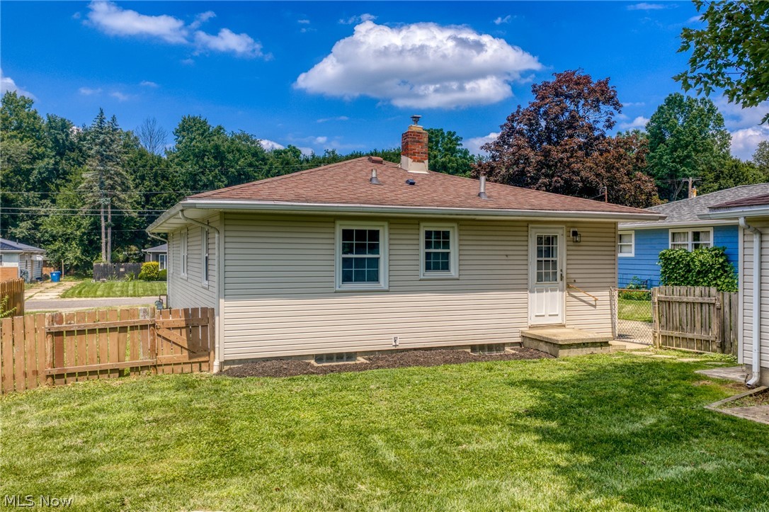 2876 Farmdale Road Akron OH 44312