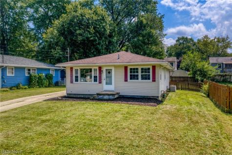 2876 Farmdale Road Akron OH 44312
