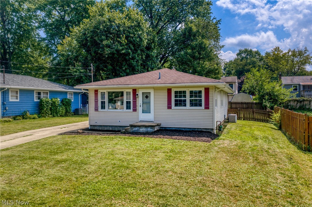 2876 Farmdale Road Akron OH 44312