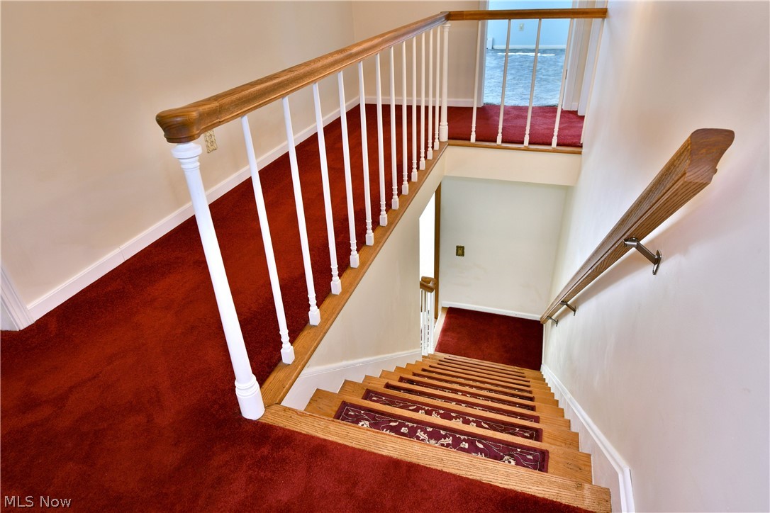 211 Fox Run Cortland OH 44410