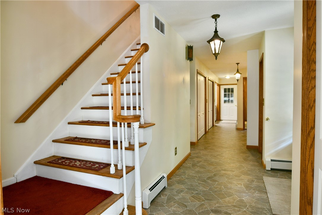 211 Fox Run Cortland OH 44410