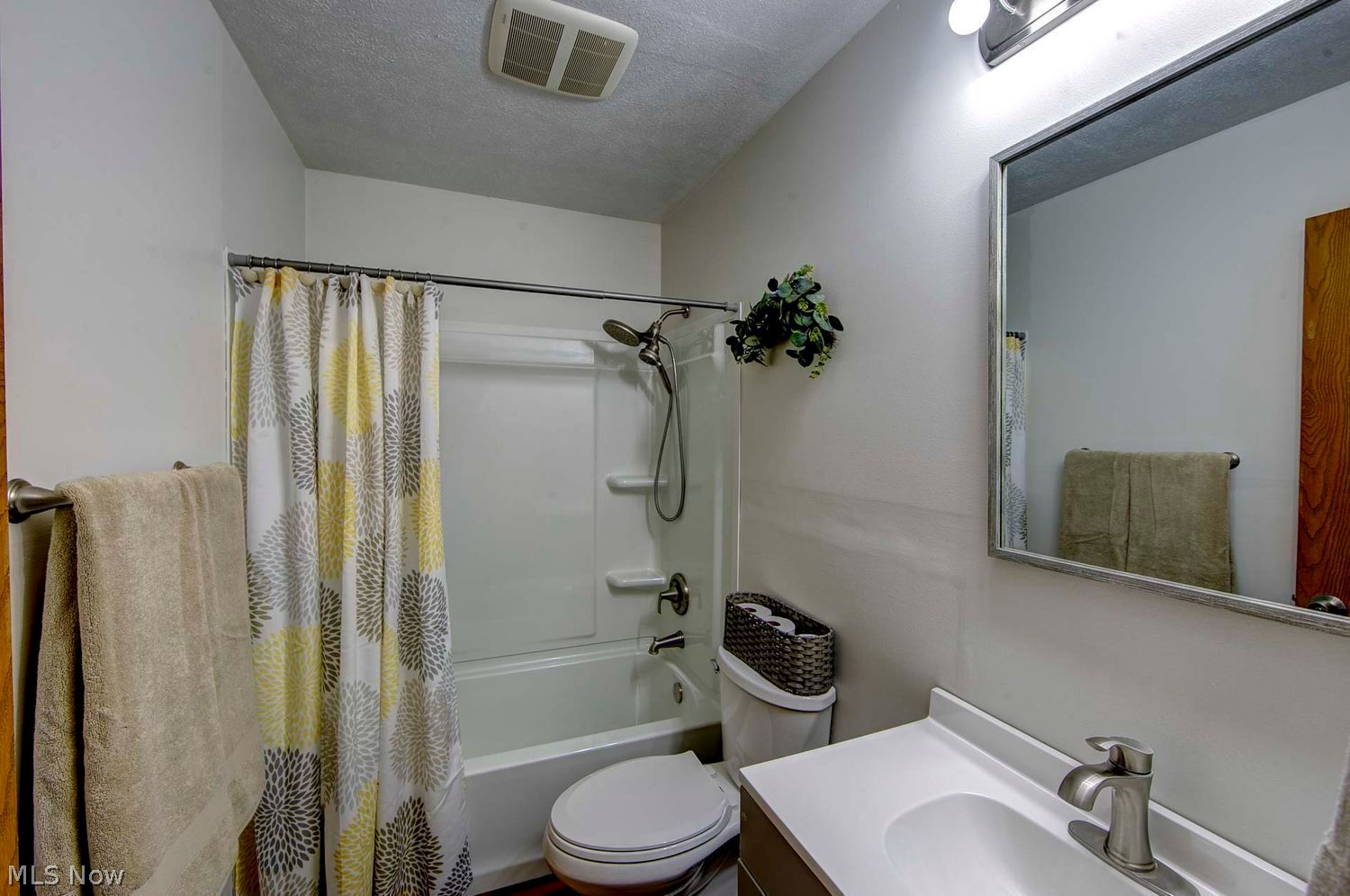 7350 Gilbert Street Chippewa Lake OH 44215