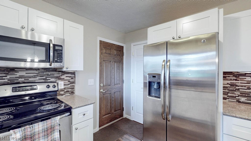 2045 Howard Street NE Hartville OH 44632