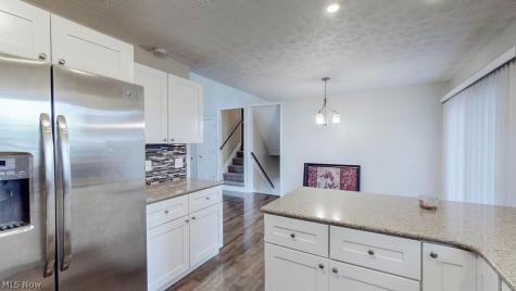 2045 Howard Street NE Hartville OH 44632