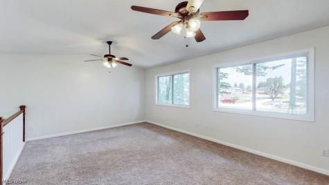 2045 Howard Street NE Hartville OH 44632