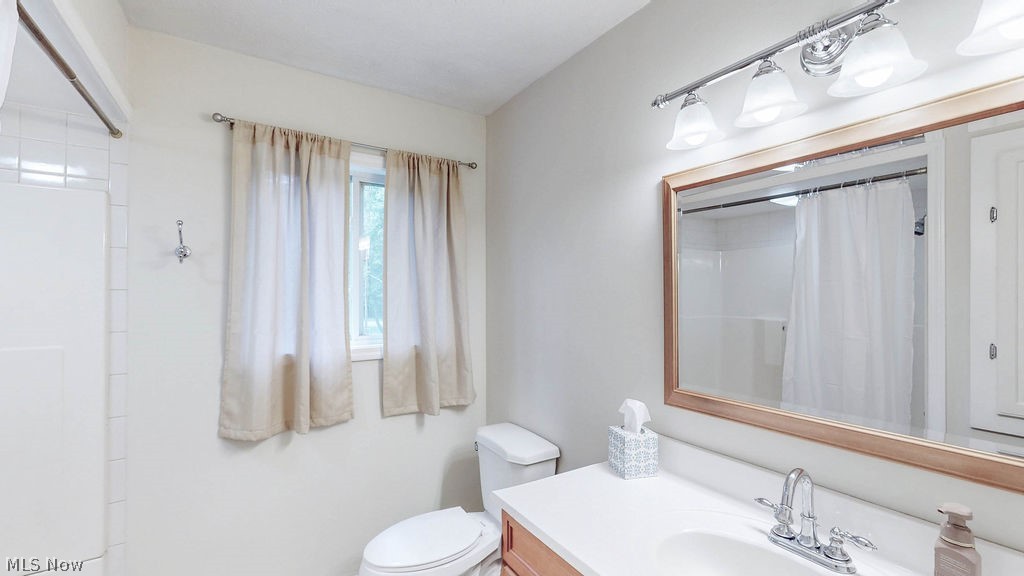 2045 Howard Street NE Hartville OH 44632