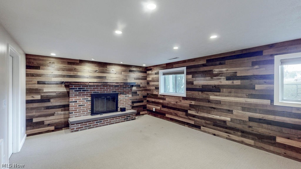 2045 Howard Street NE Hartville OH 44632