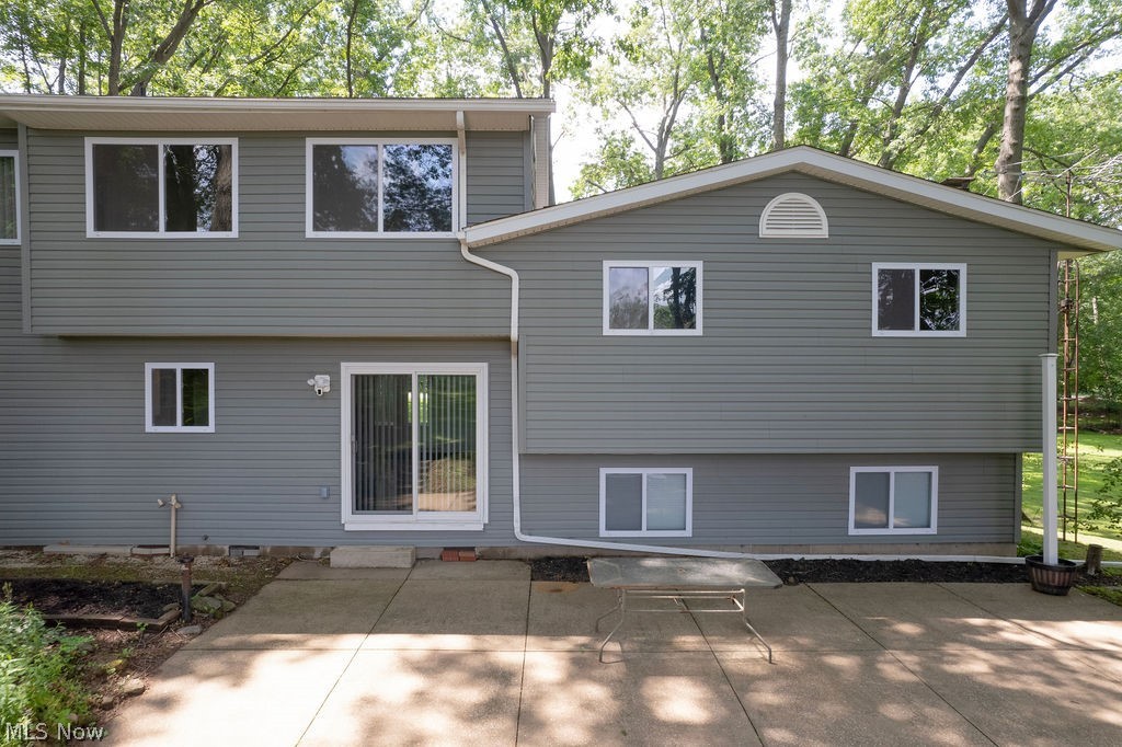 2045 Howard Street NE Hartville OH 44632
