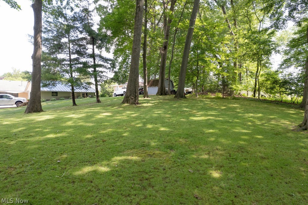2045 Howard Street NE Hartville OH 44632