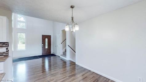2045 Howard Street NE Hartville OH 44632