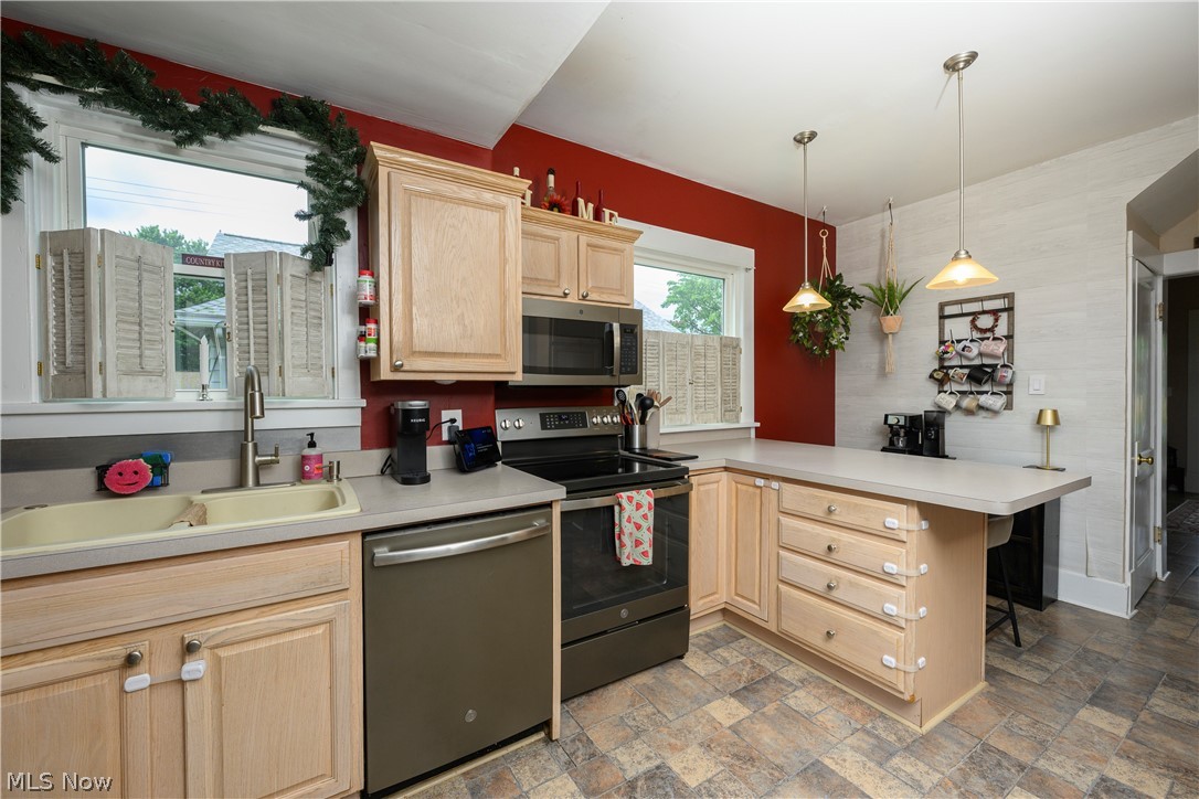 1428 Chestnut Street Dover OH 44622