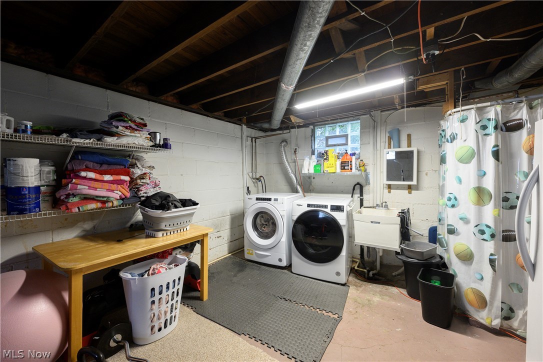 1428 Chestnut Street Dover OH 44622