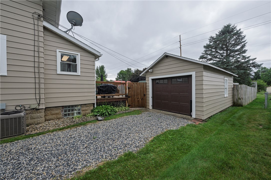 1428 Chestnut Street Dover OH 44622