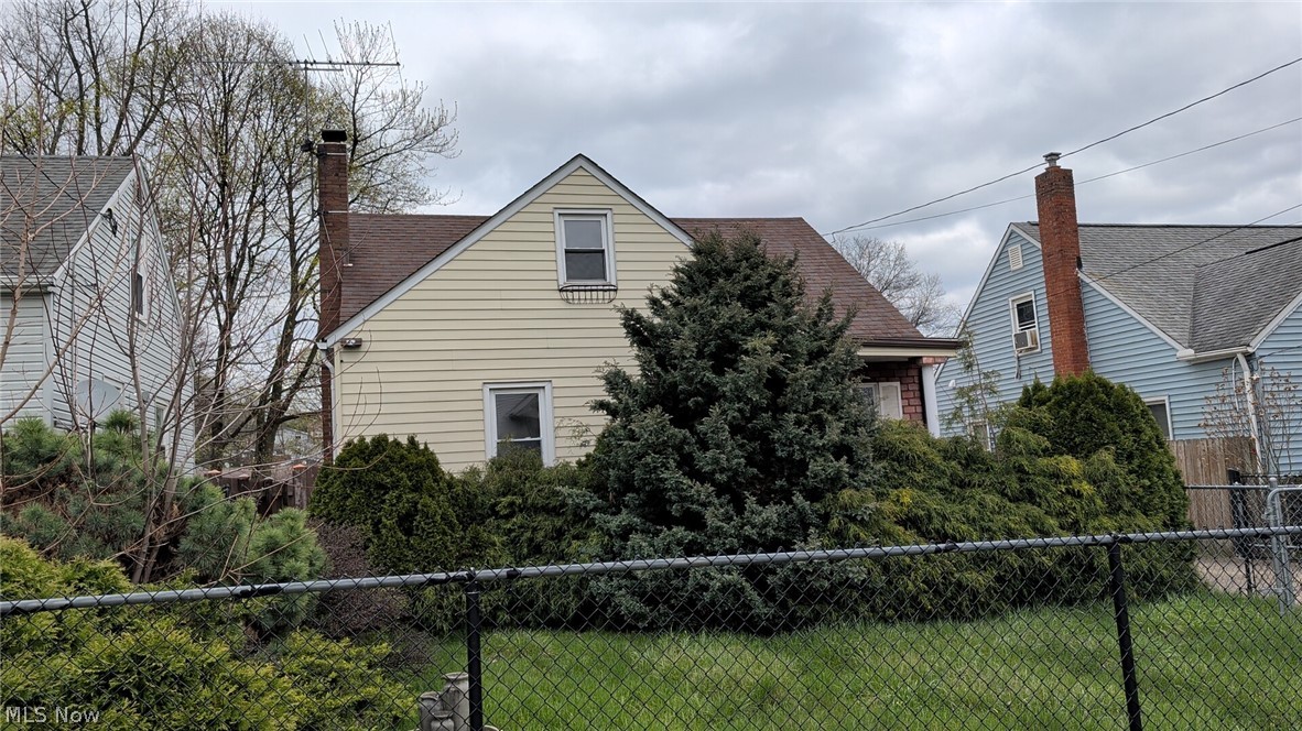1857 12th Street SW Akron OH 44314