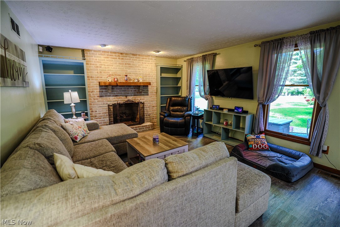 2337 Reno Drive Louisville OH 44641