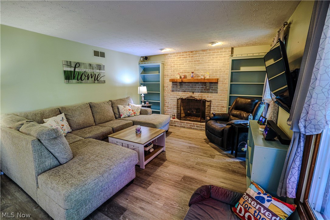 2337 Reno Drive Louisville OH 44641