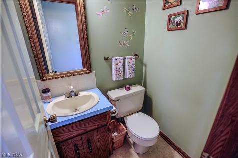 2337 Reno Drive Louisville OH 44641