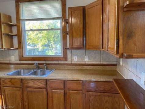 1396 Madison Avenue Lorain OH 44053