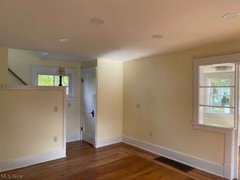 1396 Madison Avenue Lorain OH 44053