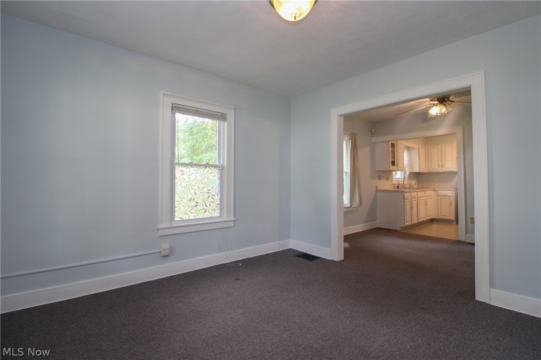 1069 Raymond Street NW Warren OH 44485