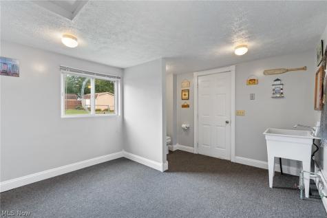 543 Edith Avenue Akron OH 44312