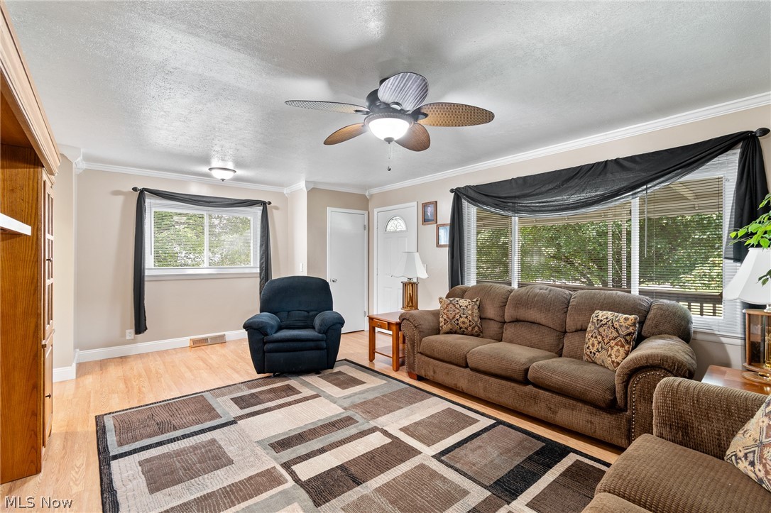 543 Edith Avenue Akron OH 44312