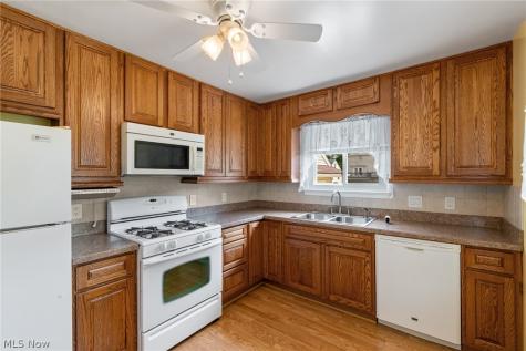 543 Edith Avenue Akron OH 44312
