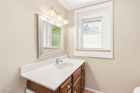 285 Sumner Court Akron OH 44311