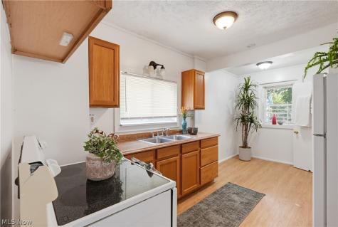 285 Sumner Court Akron OH 44311