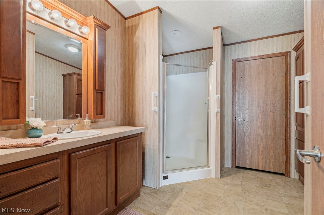 11327 4th Street NE Magnolia OH 44643