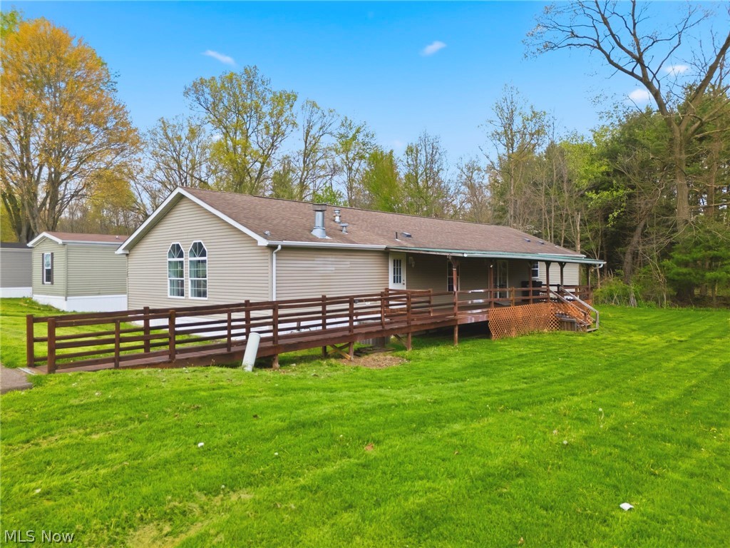 11327 4th Street NE Magnolia OH 44643