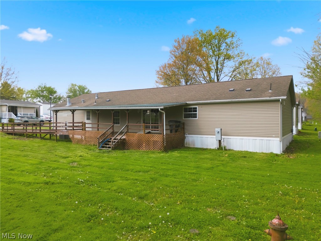 11327 4th Street NE Magnolia OH 44643