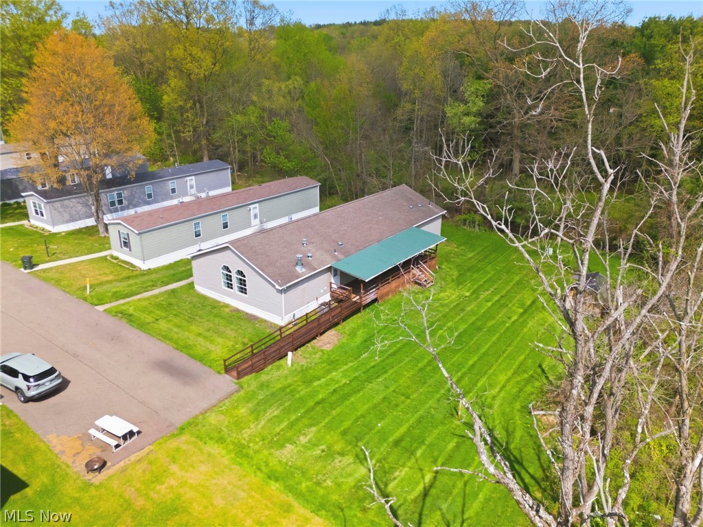 11327 4th Street NE Magnolia OH 44643