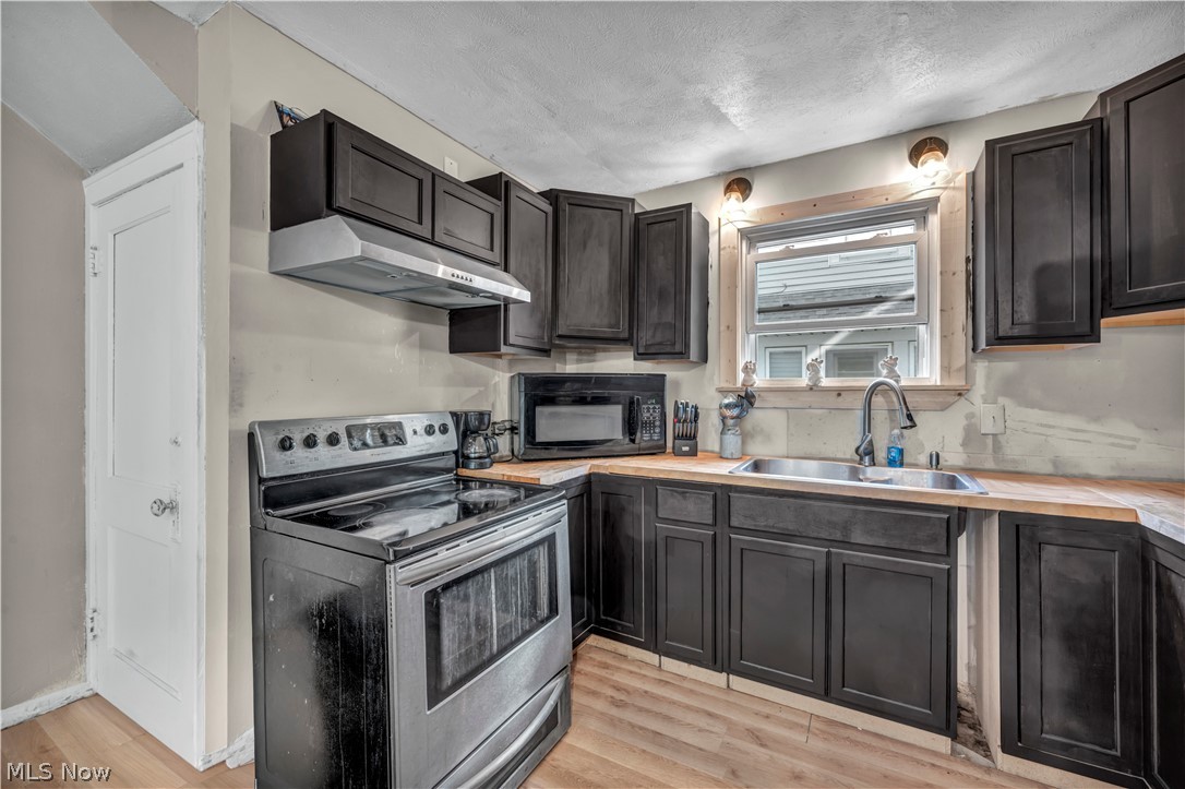 3259 Reid Avenue South Lorain OH 44055