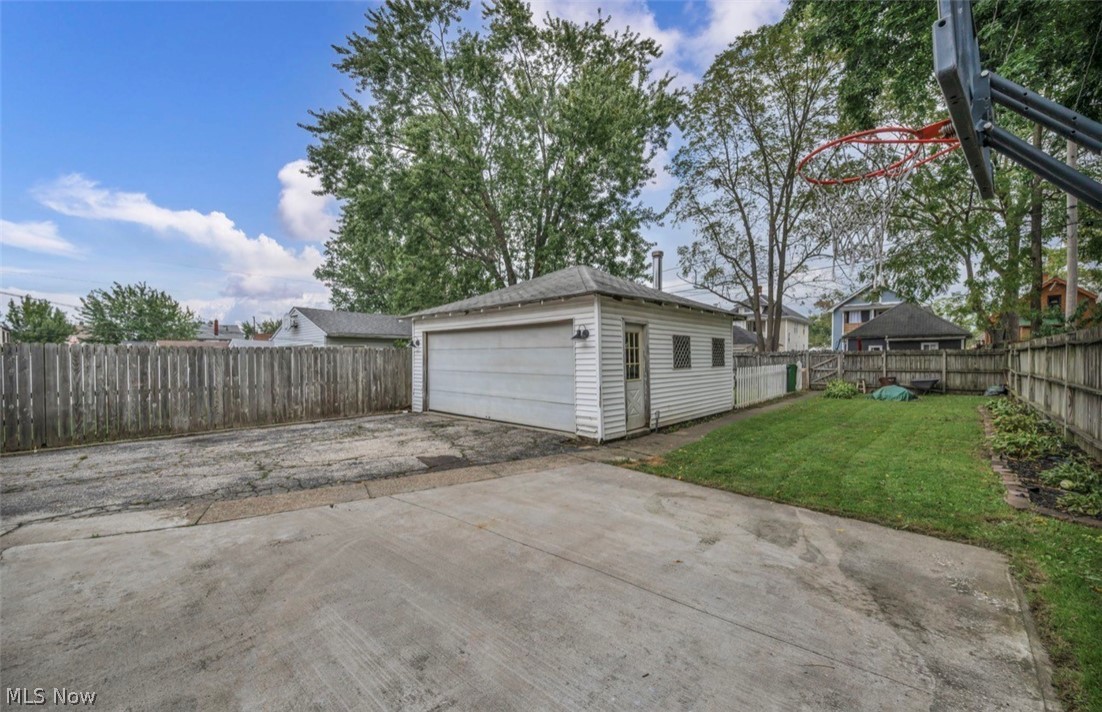 3259 Reid Avenue South Lorain OH 44055
