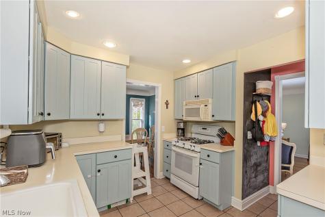 1693 Maywood Road South Euclid OH 44121