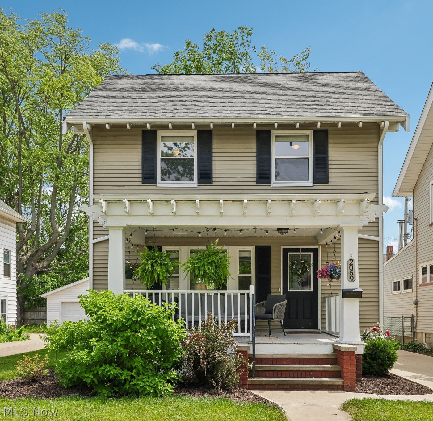2069 Carabel Avenue Lakewood OH 44107