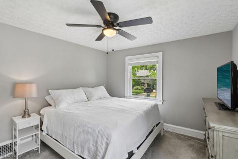 2069 Carabel Avenue Lakewood OH 44107