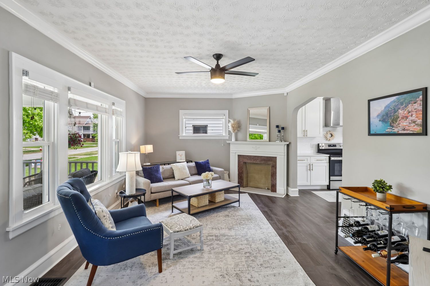 2069 Carabel Avenue Lakewood OH 44107