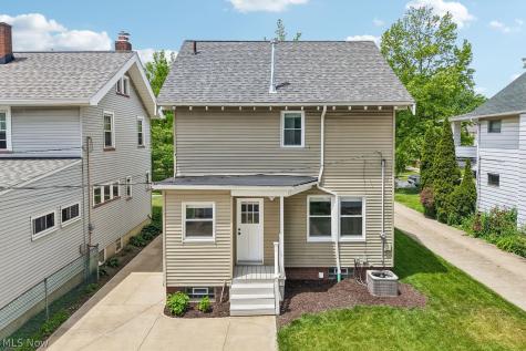 2069 Carabel Avenue Lakewood OH 44107