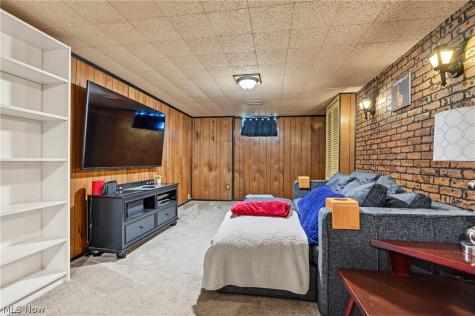 677 Cooper Avenue Akron OH 44306