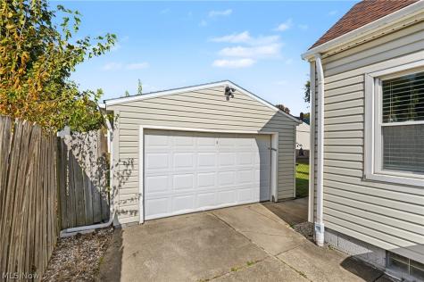 677 Cooper Avenue Akron OH 44306
