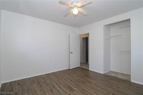 2327 Bel Aire Lane Youngstown OH 44514