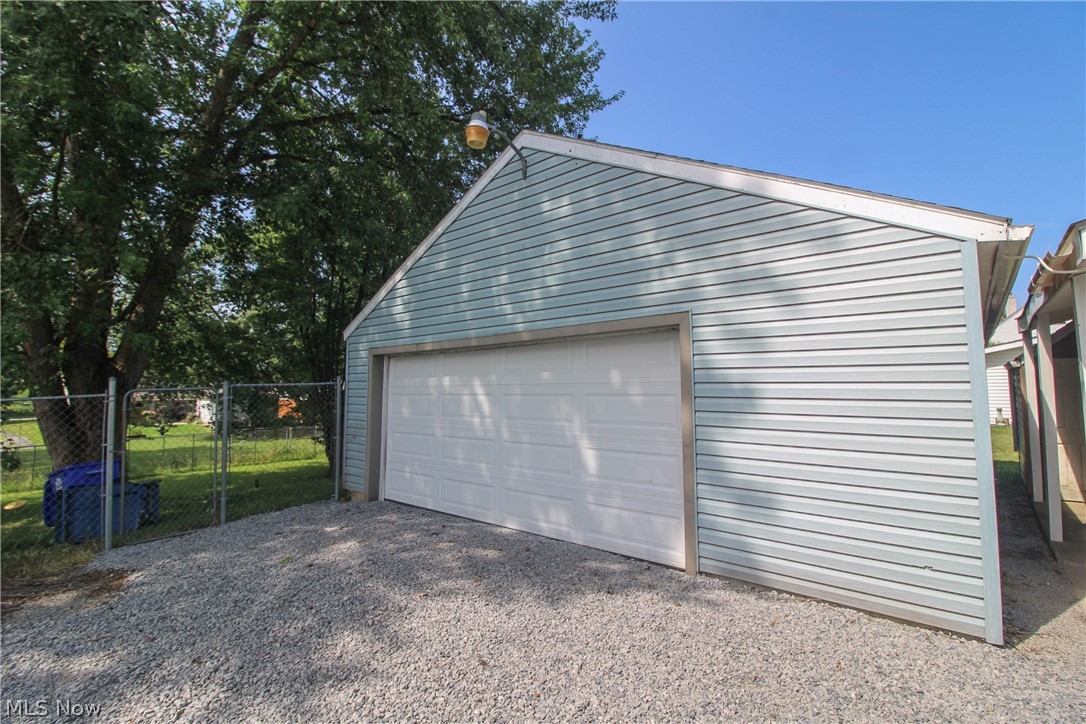 2327 Bel Aire Lane Youngstown OH 44514